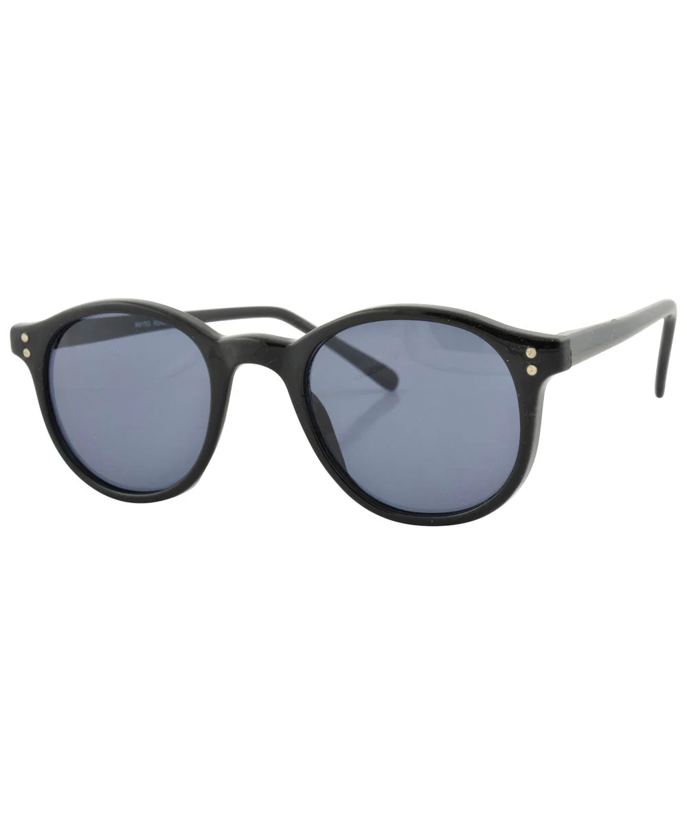 Classic Round Frame Sunglasses