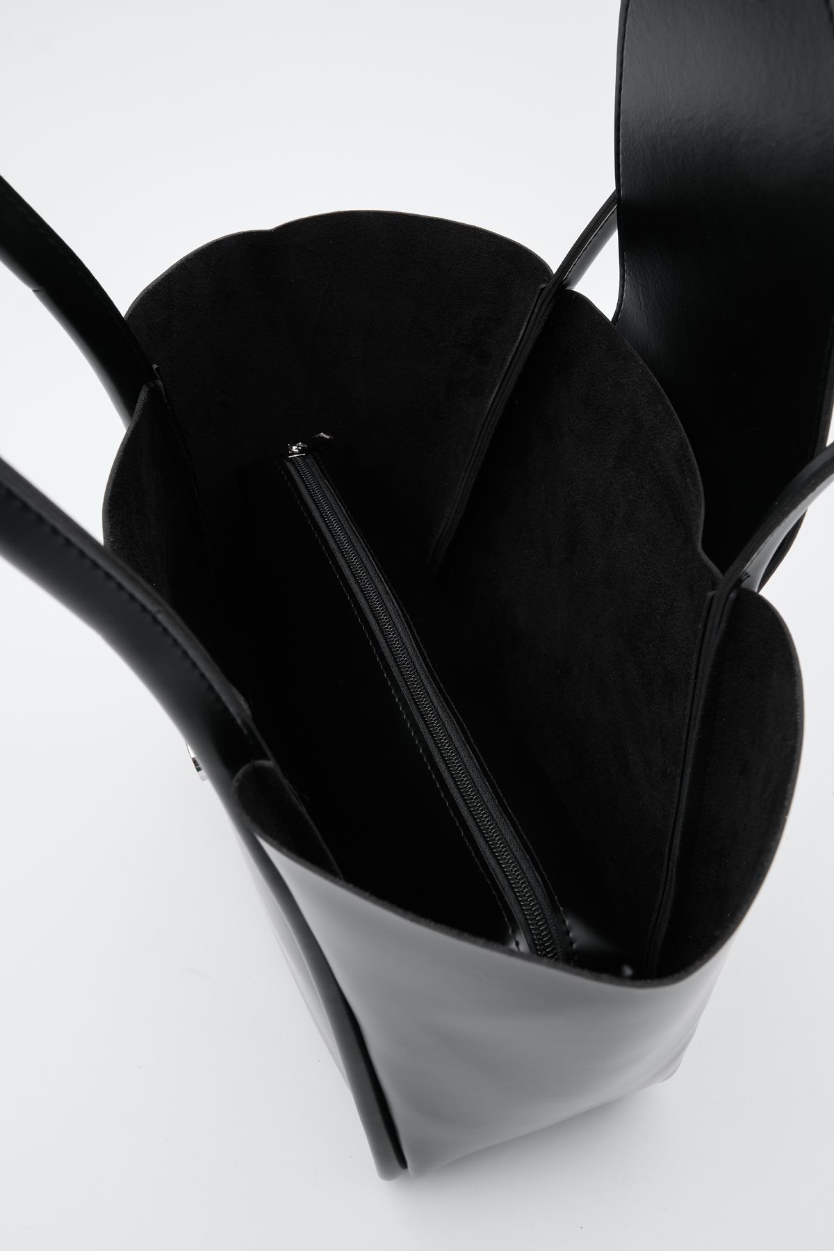 Elegant Black Faux Leather Bag