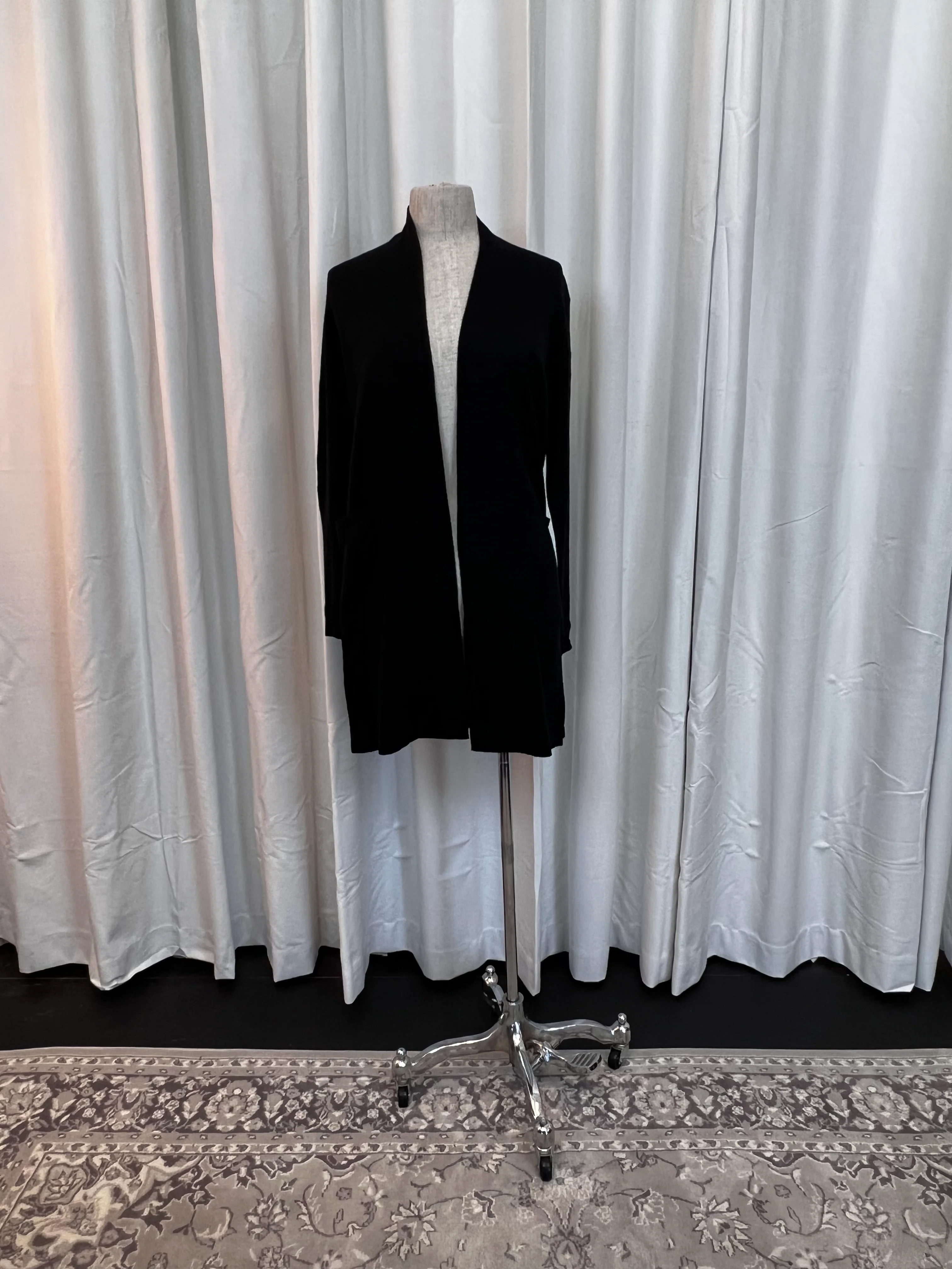 Elegant Knit Cardigan - Black